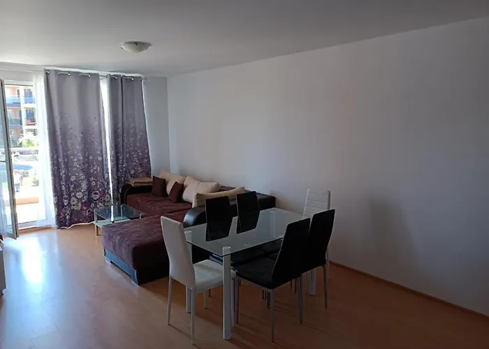 Sozopoli Hills, App B7 아파트